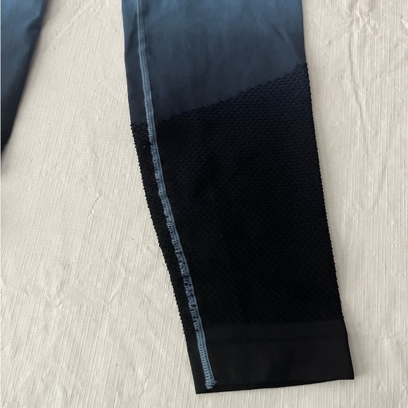 Shefit Slate Gray Ombre Cropped‎ Fit High Rise Crosswaist Athletic Leggings - Picture 6 of 6